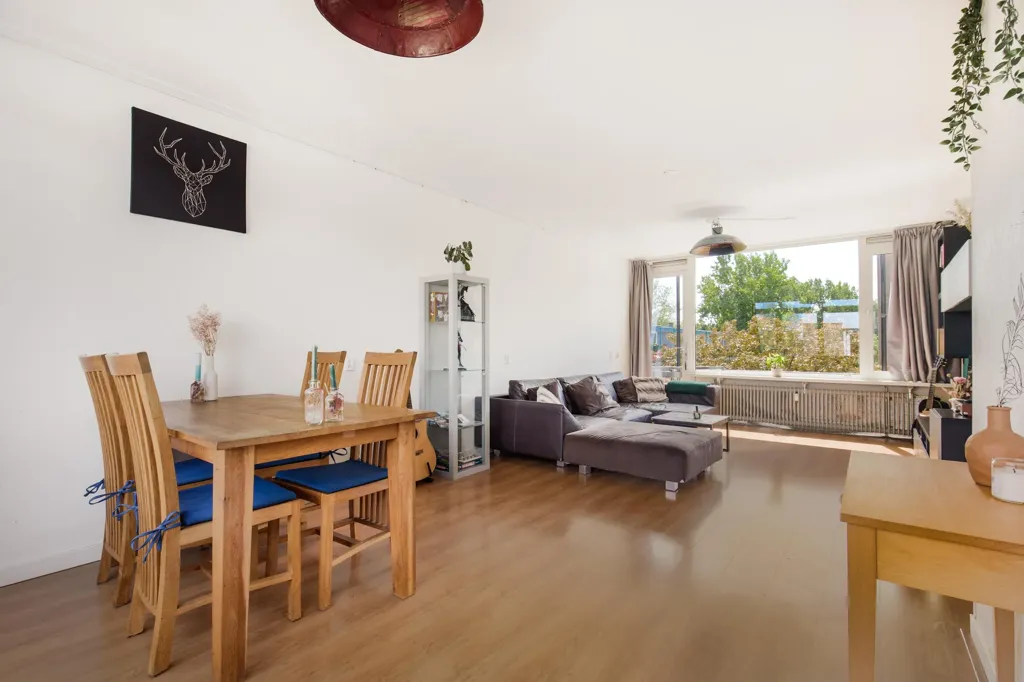 Salle à manger - 2-Bedroom Flat with South-Facing Balcony in Haarlem