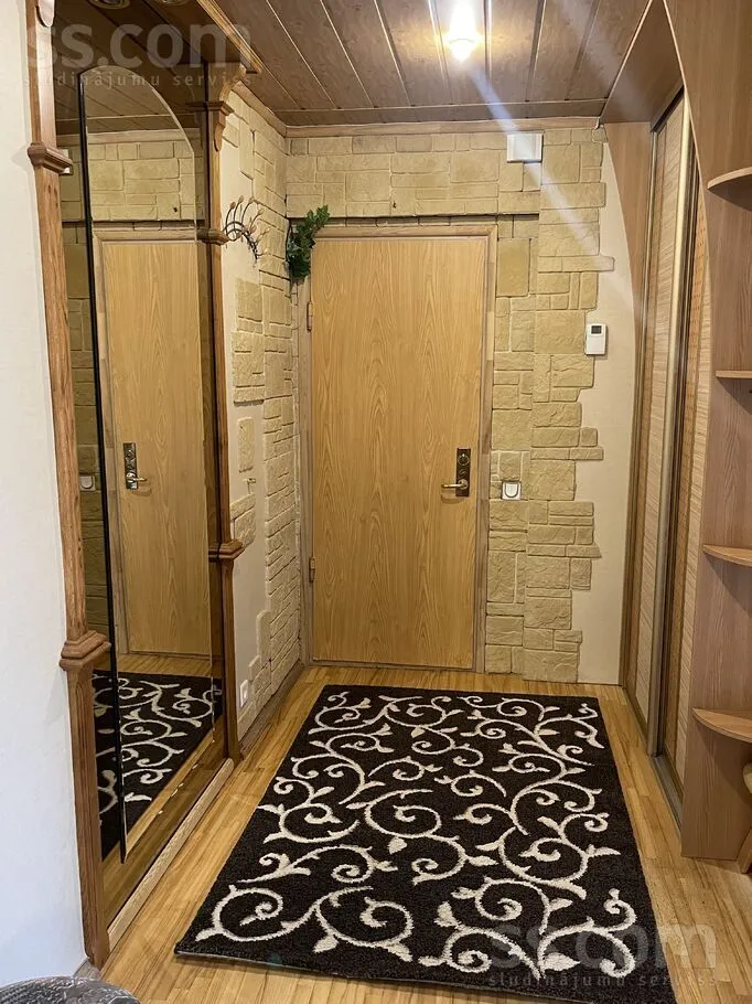 Hallway - 3-Bedroom Flat with Balcony in Riga