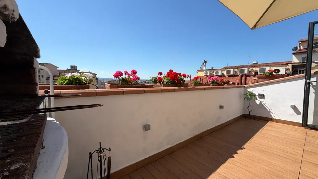 Terrazza - Appartamento con terrazza e mansarda a Firenze