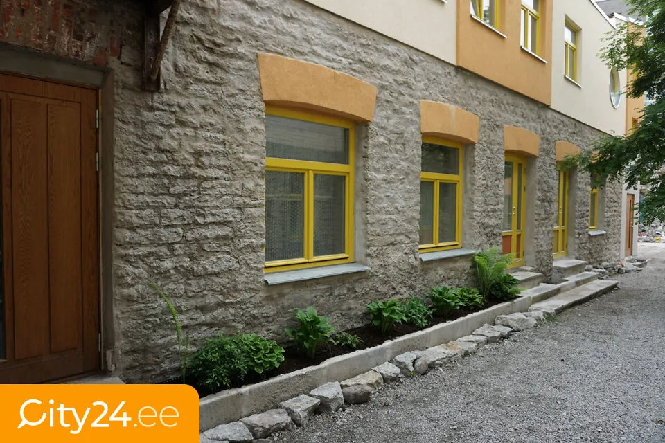 Exterior - Newly Decorated 2-Bedroom Flat in City Centre