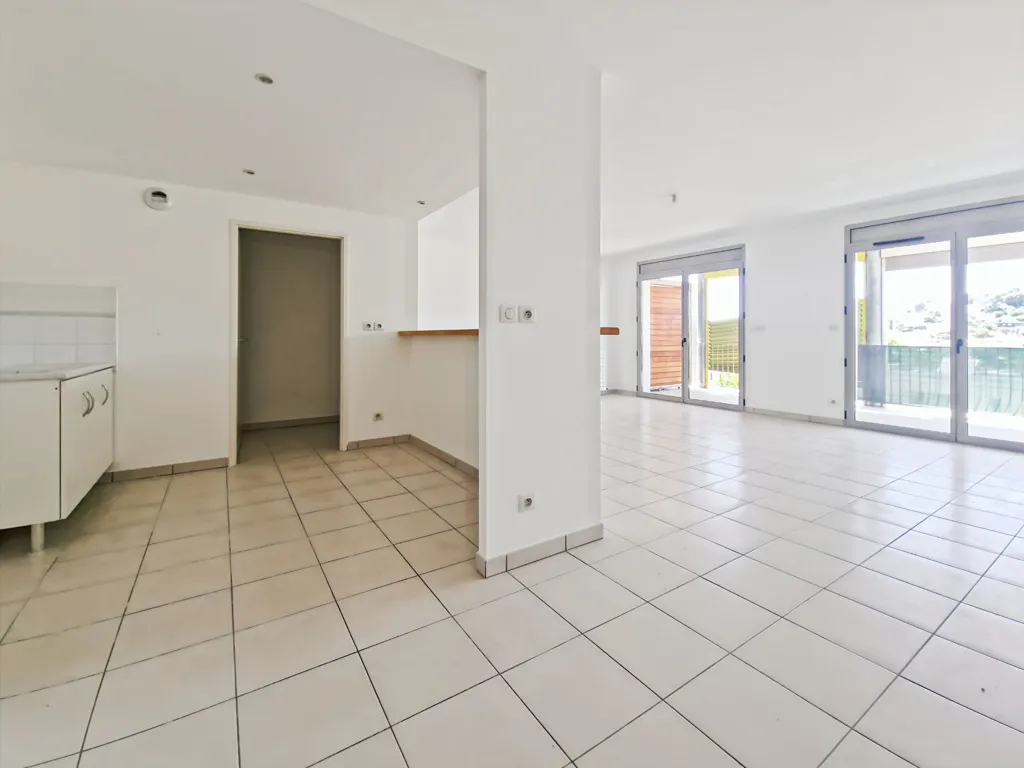 Living Room - Flat with Terrace in Marseille 13015