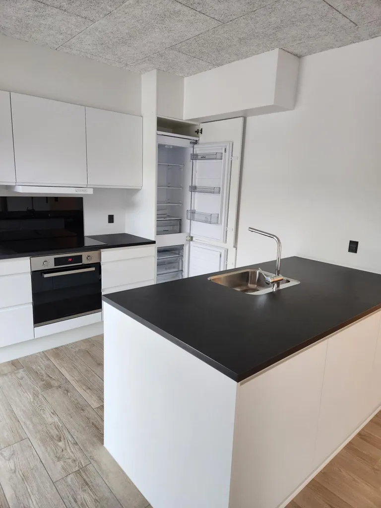 Kitchen - Bright Apartment with Balcony in Silkeborg