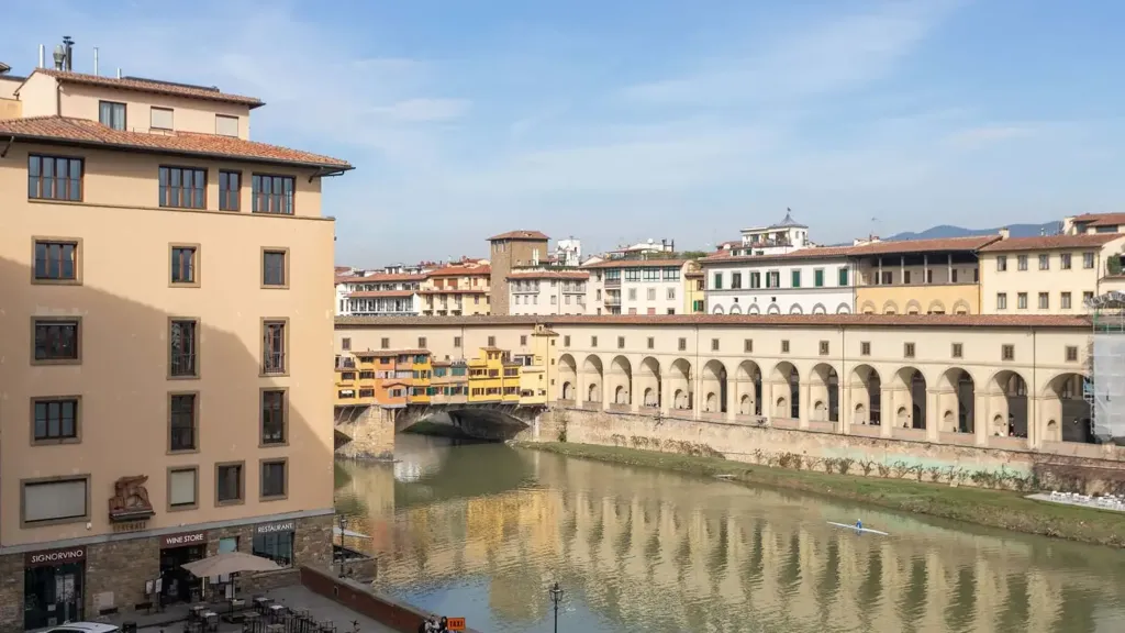 Balcon - Elegant Apartment with Lungarno View in Florence