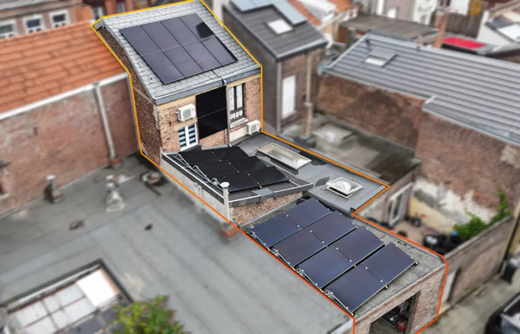 Vue aérienne - Maison 2 Façades avec Panneaux Solaires à Herstal