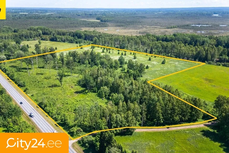 Õhuvaade - Agricultural Land with Forest in Sigulda District