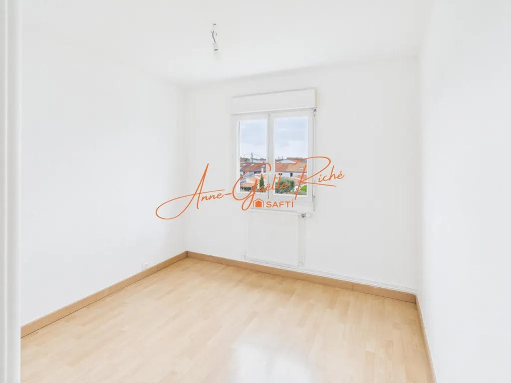 Stanze - Apartment with Private Garage in Rochefort