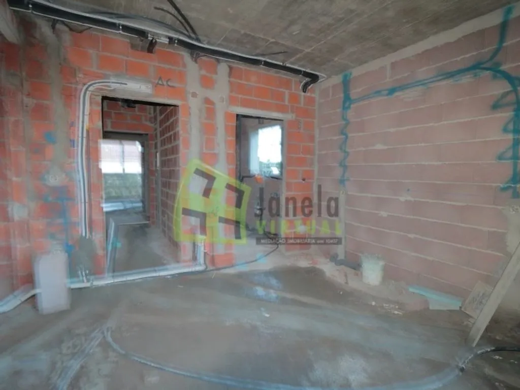 Pièces - Luxury Semidetached House Under Construction in Seixal