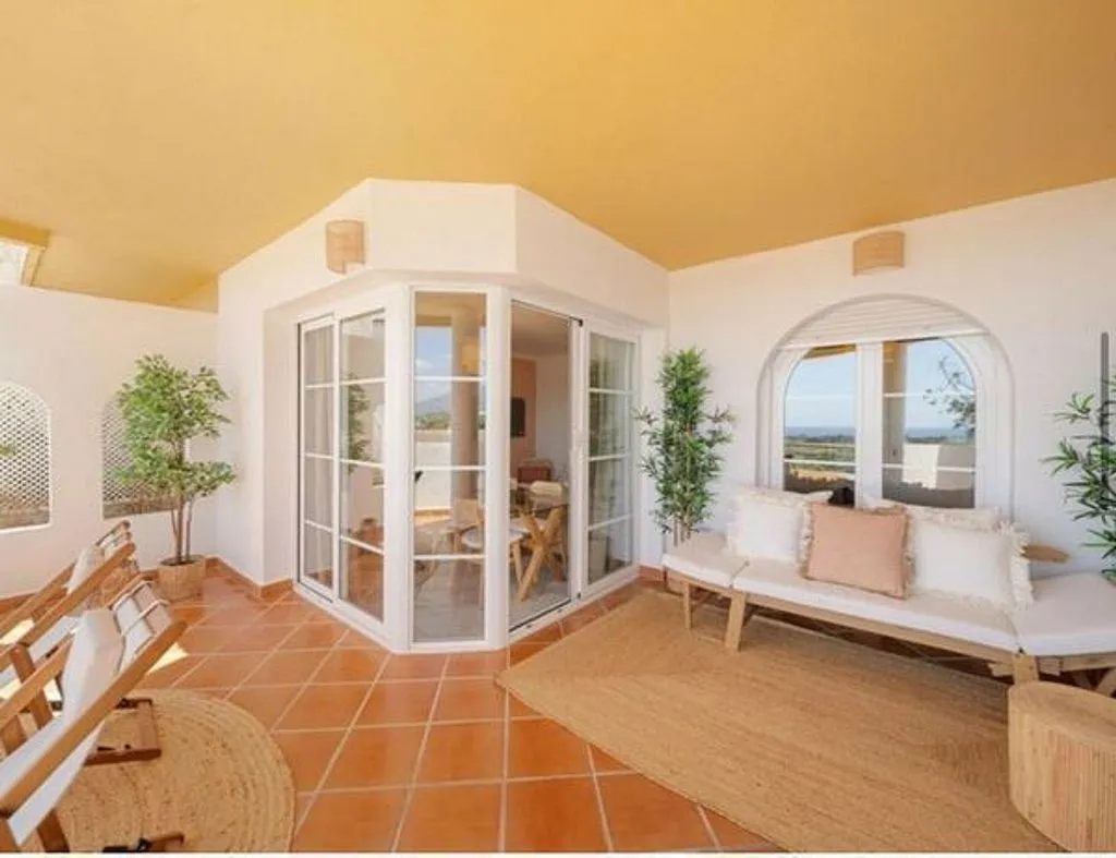 Terrasse - Apartment with Pool in Nueva Andalucía Centre