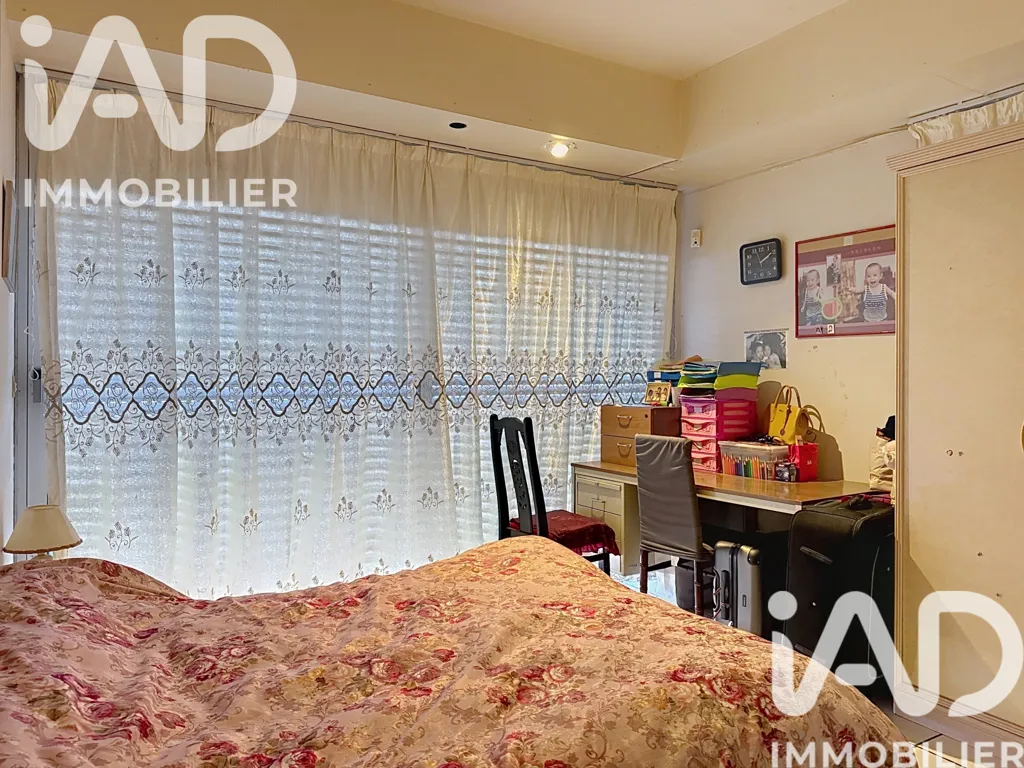 Magamistoad - Mixed-Use Property with Commercial Potential in Gien