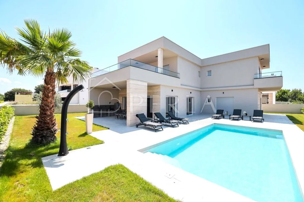 Piscina - Luxury Villa with Panoramic View in Nin