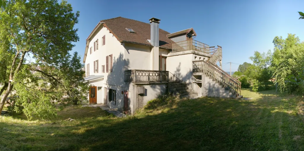 Välivaade - Historic Building with Potential in Soucia