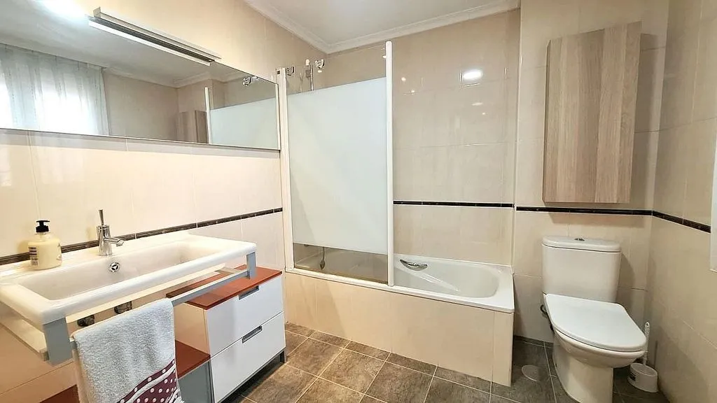 Bathrooms - Duplex with Garage in Ponferrada Centre