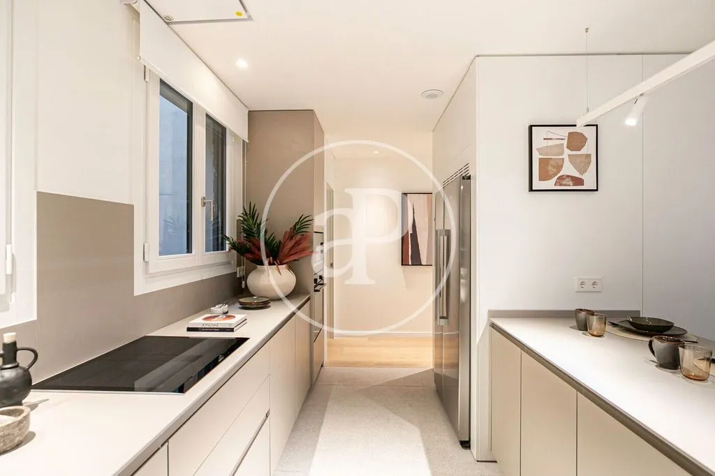 Cucina - Luxury 2-Bedroom Apartment in Eixample, Barcelona
