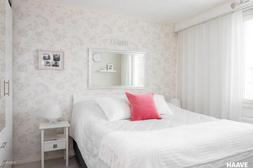 Bedrooms - Modernised Flat with Sauna in Uusiniitty