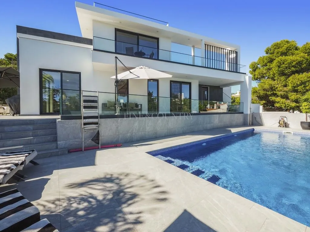 Piscine - Contemporary Villa with Pool in Lagoa
