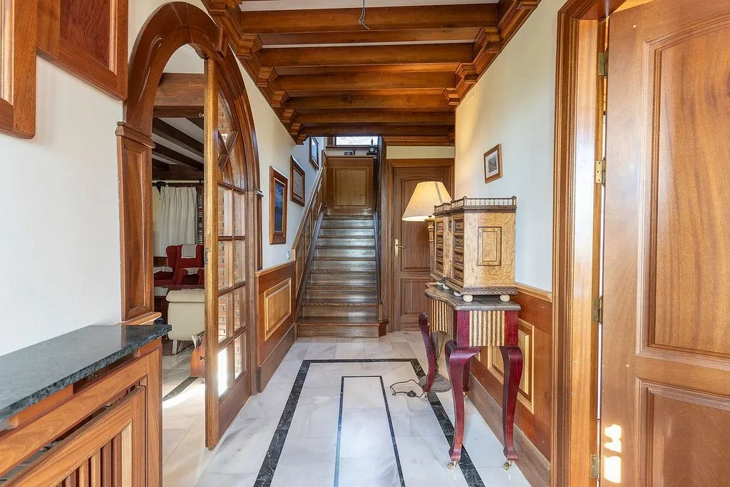 Entrée - Chalet with Pool and Terrace in Nívar