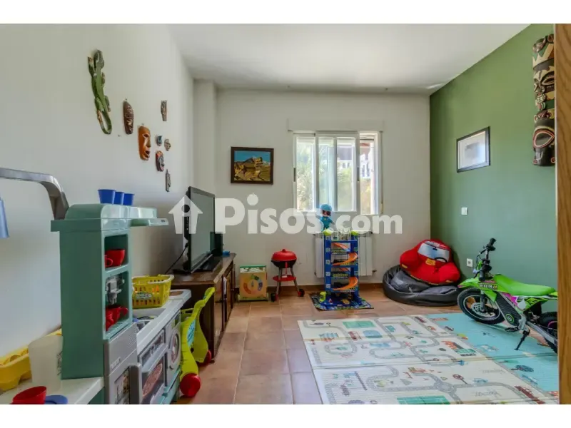 Toad - Chalet with Golf View in Cabanillas del Campo