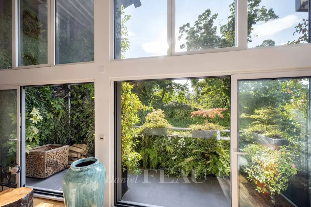 Terrass - Luxury 10-Room House with Pool in Paris 20ème