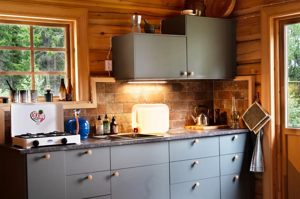 Cuisine - Off-Grid Cottage with Private Dock near Holmsjön