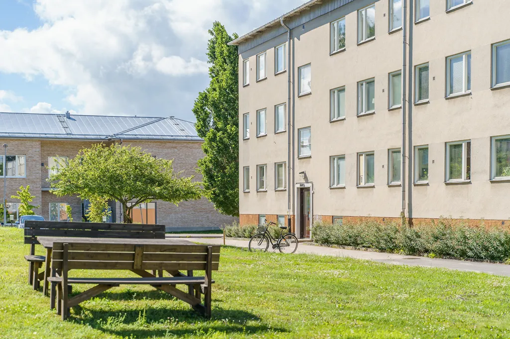 Aed - Well-Planned Gable Flat with South-Facing Balcony in Örbyhus
