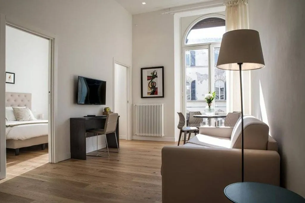Elutuba - 18-Bedroom Apartment with Panoramic Views in Florence