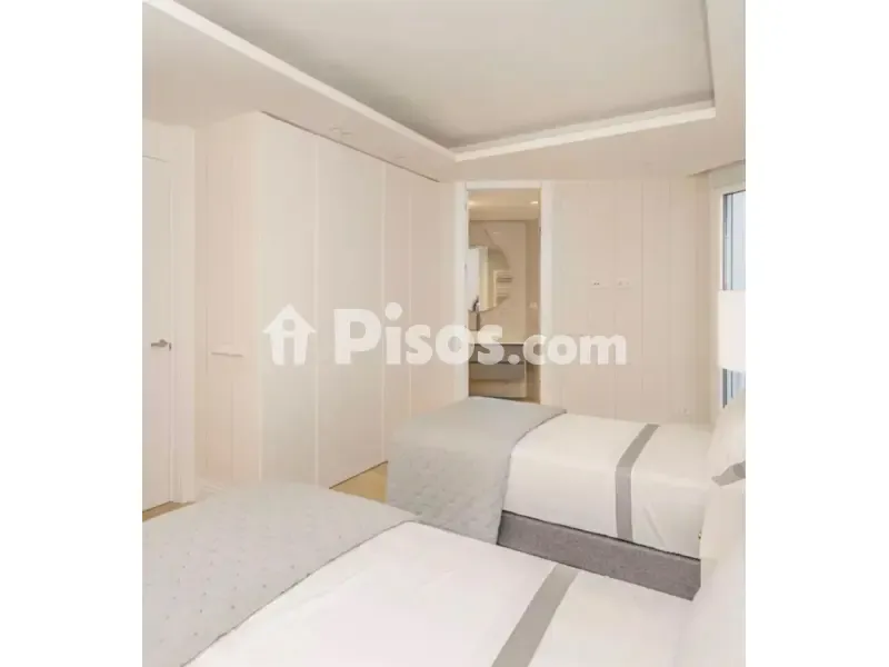 Chambres - Modernised Apartment with Views in Recoletos