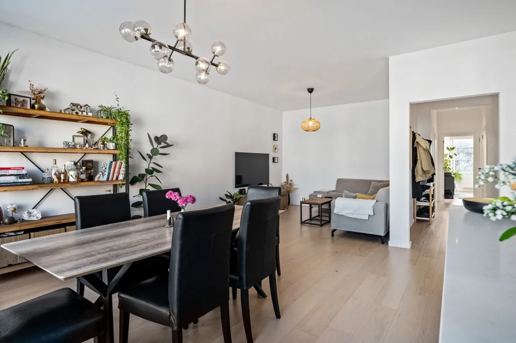 Sala da pranzo - Renovated Apartment with West Terrace in Berchem