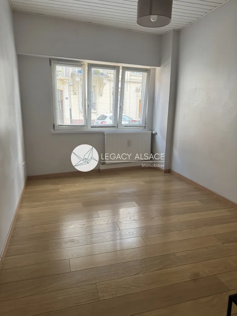 Pièces - Appartement avec terrasse et entrée privée à Neudorf