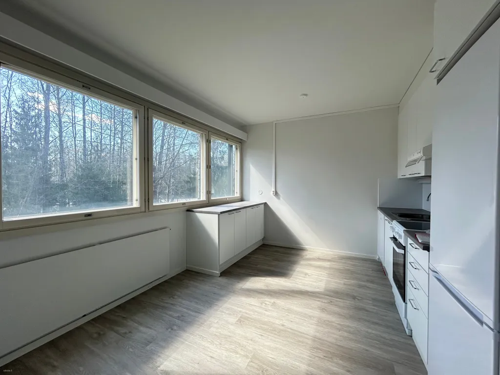 Cuisine - Fully Renovated Flat with Forest Views in Vantaa