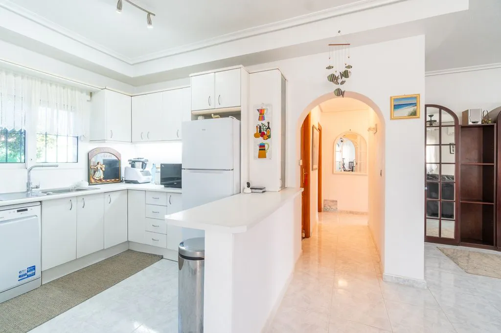 Cuisine - Luxury Villa with Pool in Playa Flamenca