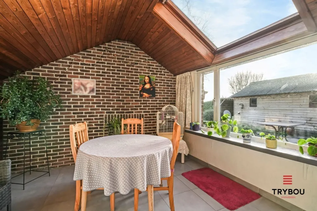 Söögituba - Duplex House with Garden View in Kortemark