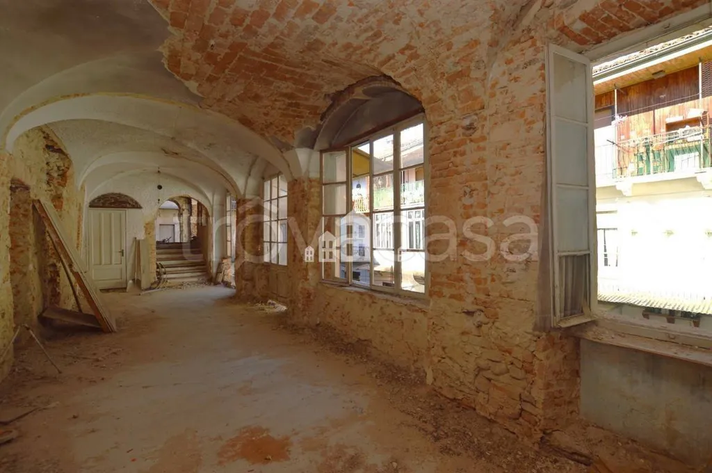 Entrée - Historic Building with Central Location in Rivara