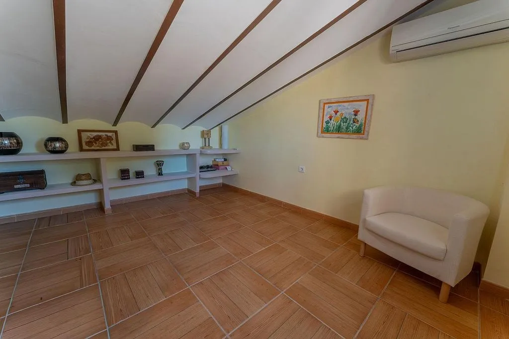 Toad - Chalet with Pool in El Altet