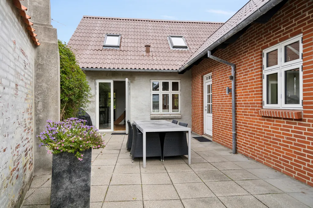 Terrass - Villa with Garden in Ringkøbing