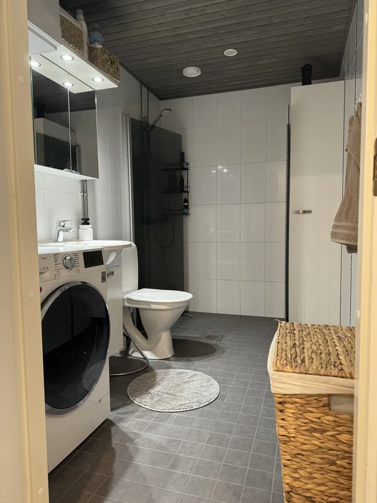 Salles de bain - Modern Flat with Balcony in Imatra