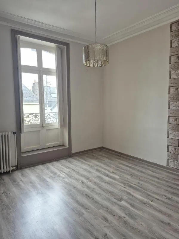 Pièces - Maison Bourgeoise en Pierre à Zola