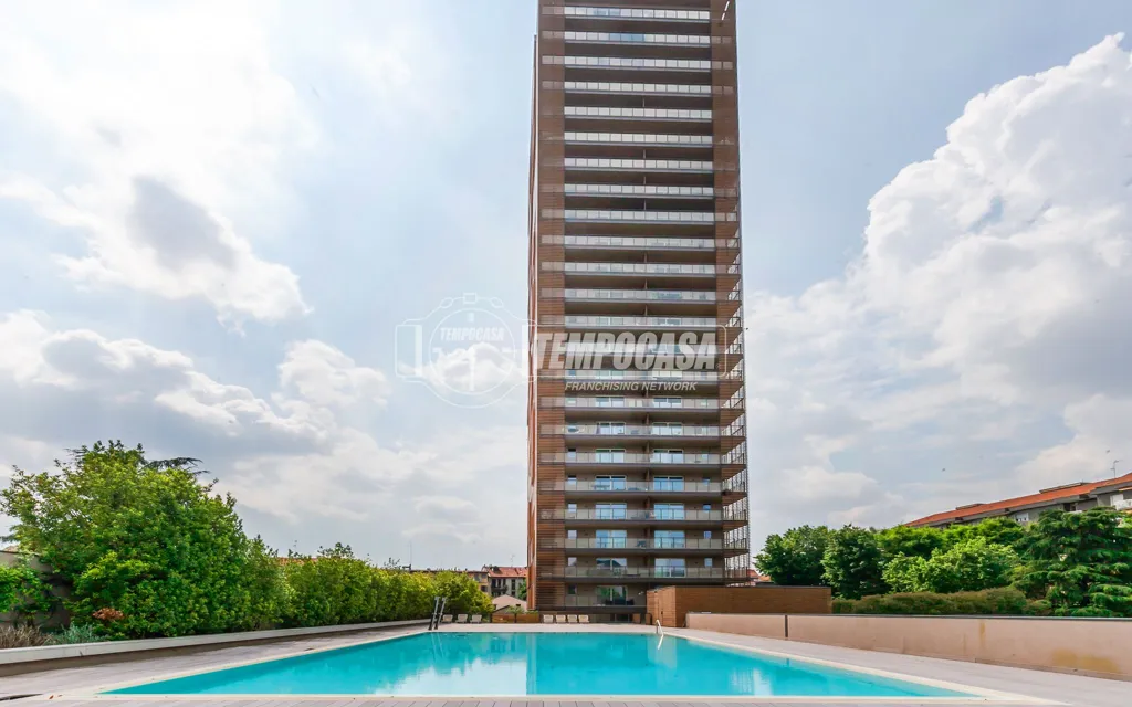 Piscine - Luxury Triplex with Panoramic Views in Milan