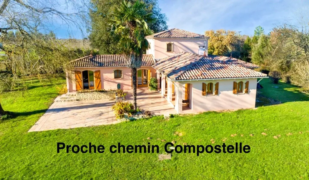 Vue aérienne - Villa avec Tour Centrale à Eauze