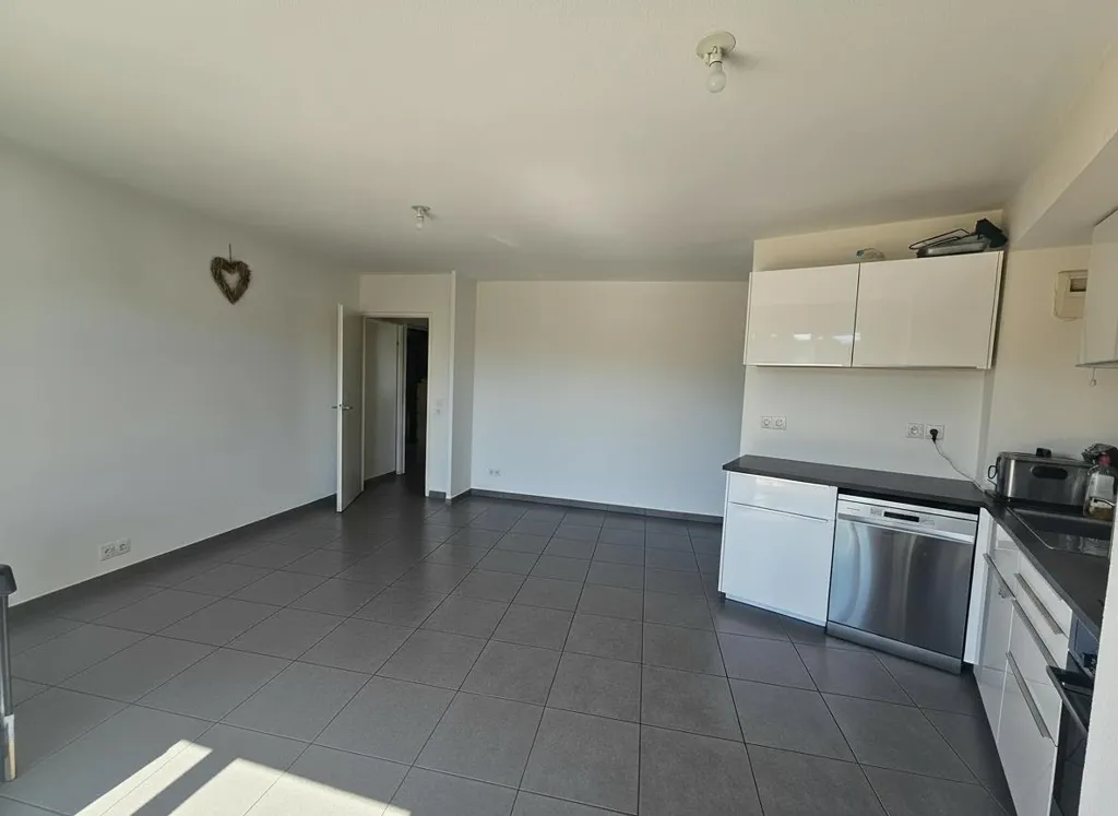 Köök - 3-Bed Apartment with Terrace in Gardanne