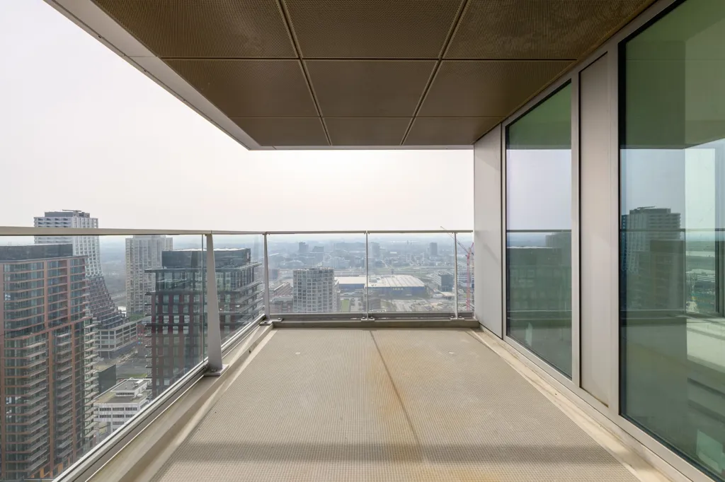 balcony