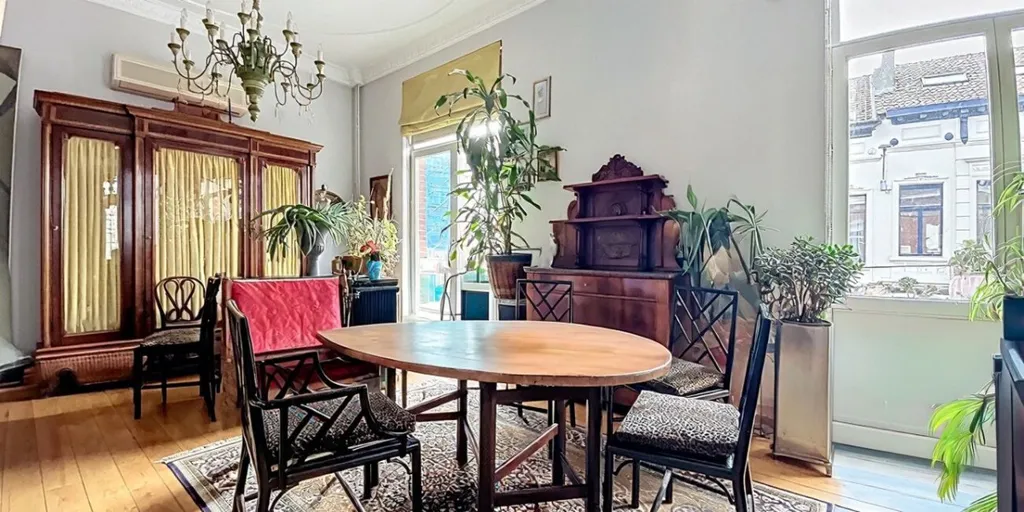 Salle à manger - Maison mixte avec terrasse à Elsene