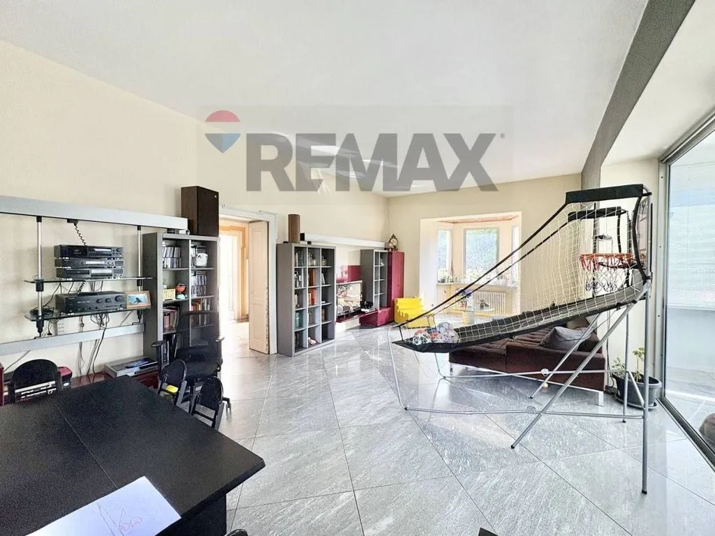 Wohnzimmer - Historic Villa with Private Garden in Mergozzo