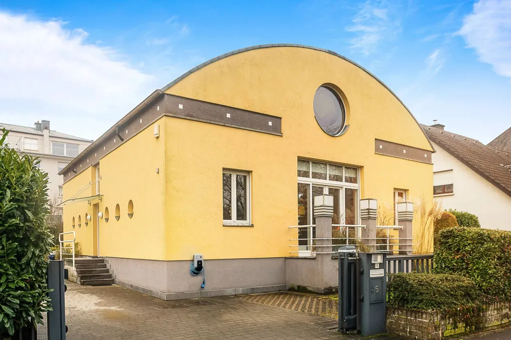 Exterior - Architectural House with High Ceilings in Bereldange