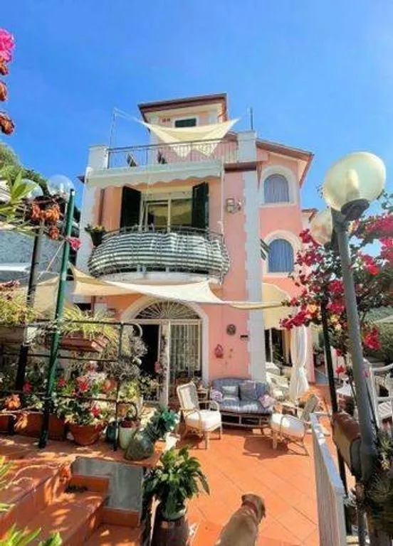 Terrass - Luxury Villa with Pool in Recco, Liguria