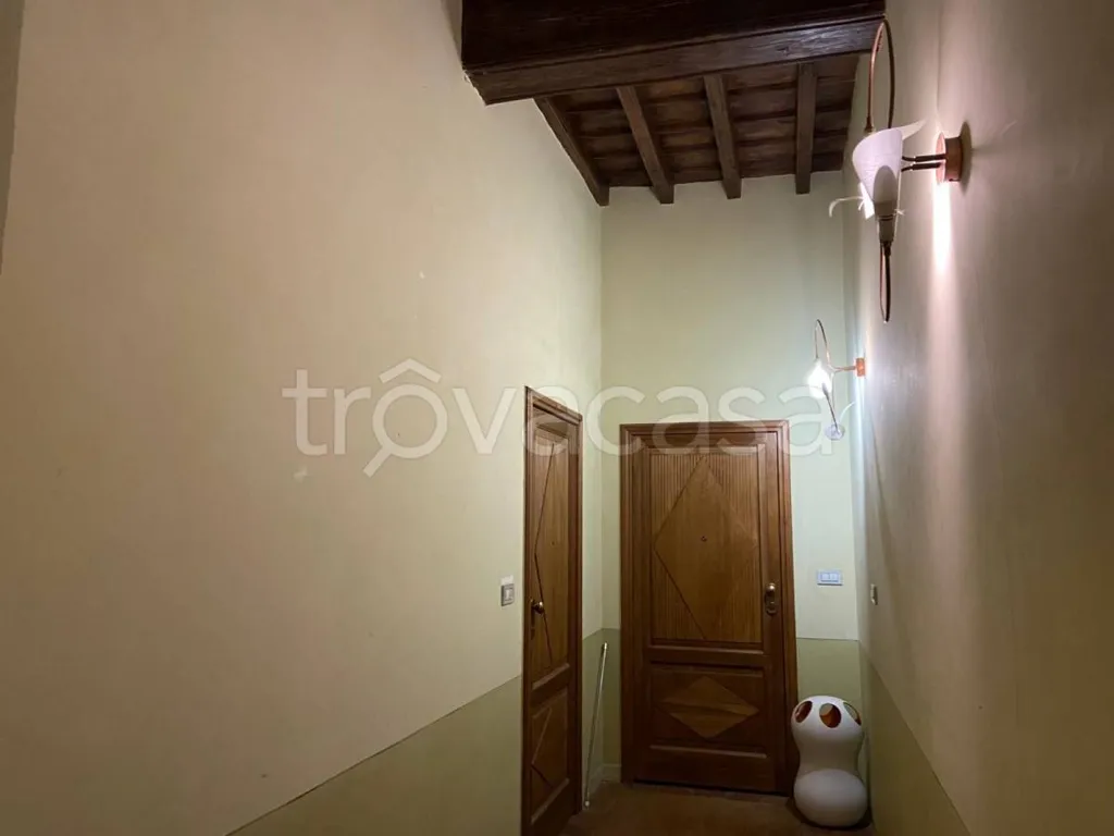 Hallway - Rustic Villa-Style Apartment with Garden in Moncalieri