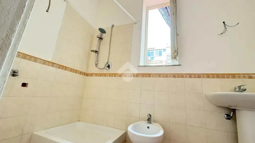 Vannitoad - Two-Bedroom Apartment in Historic Building, Palermo