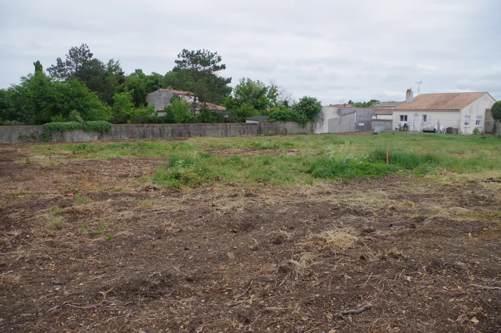 Buildable Plot with Utilities in Dompierre-sur-Mer