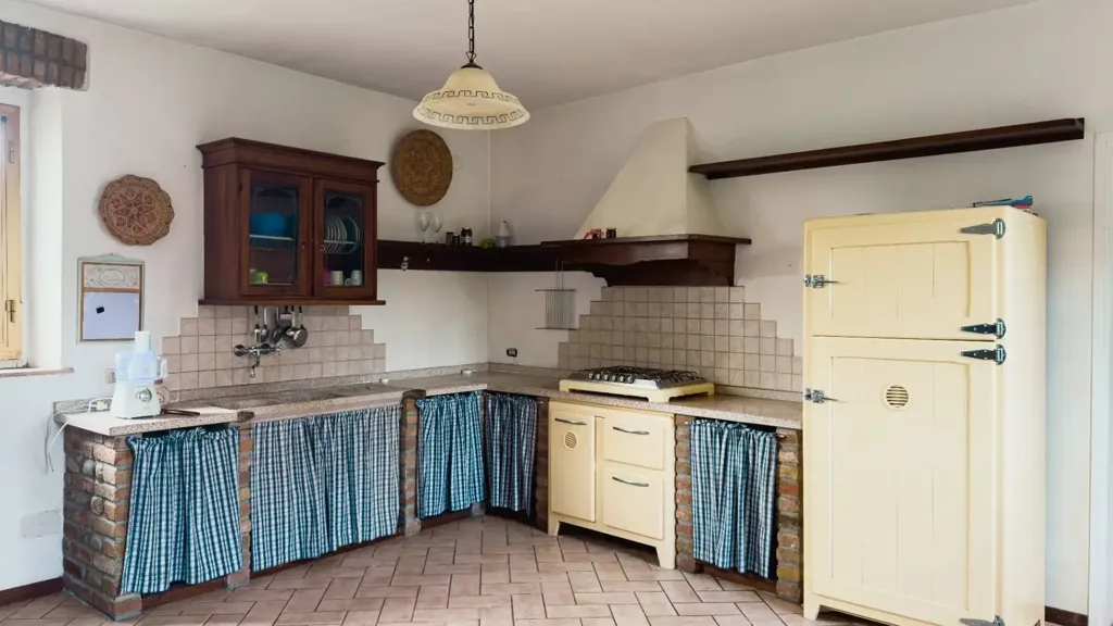 Cuisine - Lombard Rustic Villa with Garden in Torrazza Coste