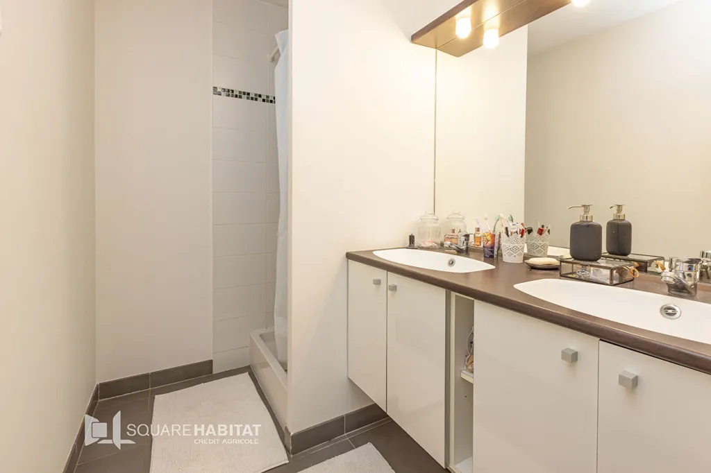 Salles de bain - Appartement 4 Pièces avec Terrasse à Cesson-Sévigné