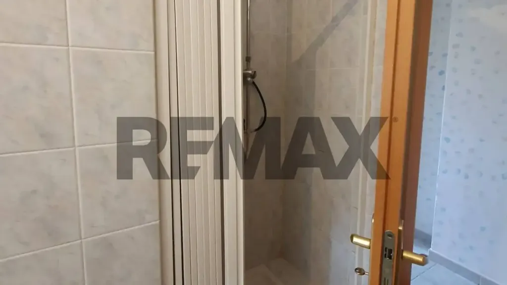 Salles de bain - Spacious Apartment with Terrace in Caltagirone